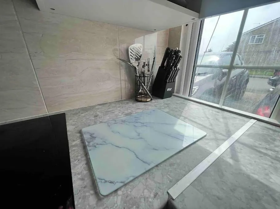 Apartment Morden Studio Room Northolt  United Kingdom