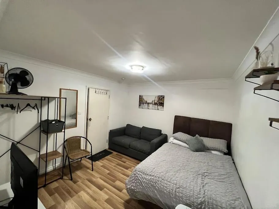 Apartment Morden Studio Room Northolt